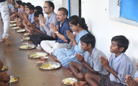कलेक्टर-सीईओ की स्कूलों में सख्ती: बच्चों संग खाया मिड-डे मील, पढ़ाई-व्यवस्था परखी