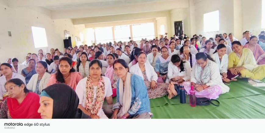 एनएचएम कर्मियों का धरना 20वें दिन भी गरम: स्वास्थ्य मंत्री के बयान पर संघ का जोरदार पलटवार, नाटक से सरकार की खोली पोल
