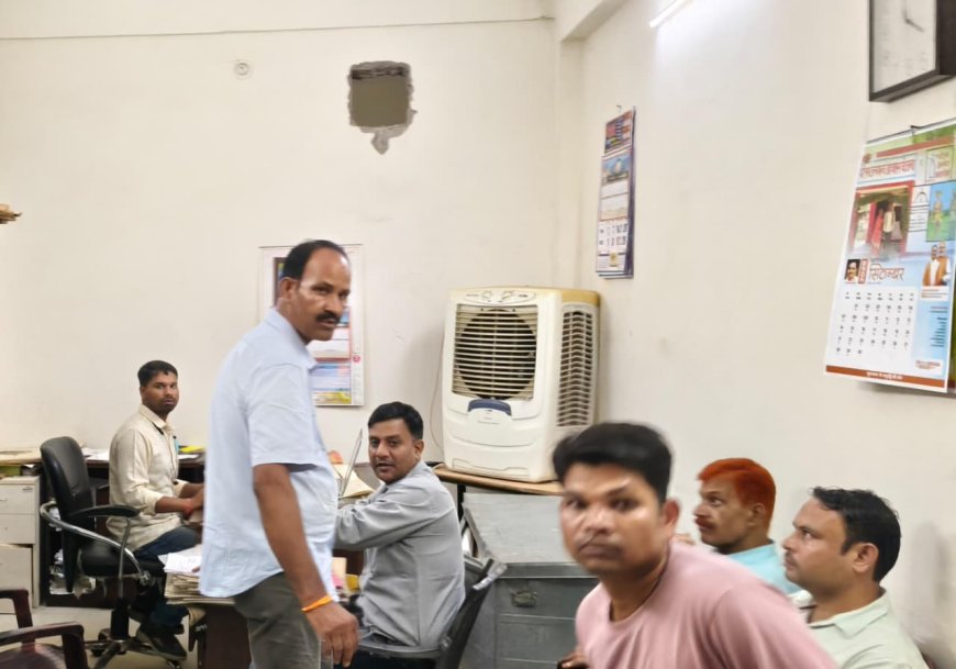 एसीबी का धमाका, नक्शा काटने के नाम पर करीब 10 हजार रिश्वत लेते ट्रेसर रंगे हाथों पकड़ा