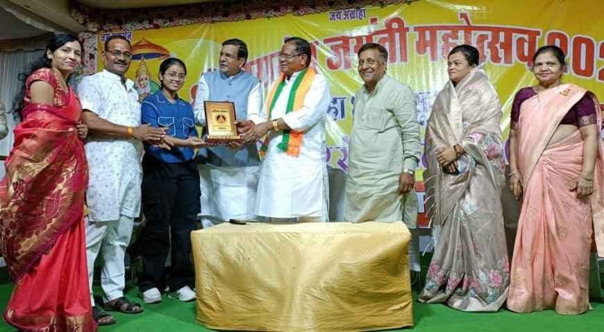 धूमधाम से मनी महाराजा अग्रसेन की 5149वीं जयंती: 10 दिनों की प्रतियोगिताएं, भव्य शोभायात्रा और गंगा आरती ने बांधा समां