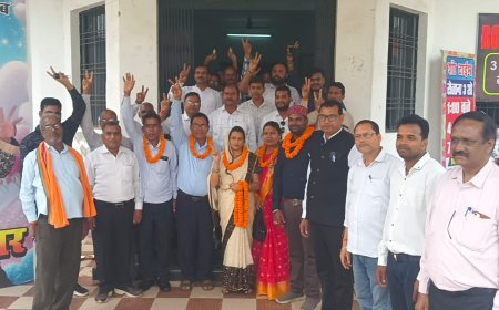 सूरजपुर तहसील साहू संघ का निर्वाचन: ओमप्रकाश साहू बने अध्यक्ष, सुशील साहू को कार्यकारी अध्यक्ष की जिम्मेदारी
