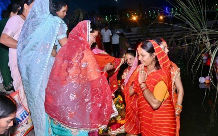 छठ पर्व: मंत्री लक्ष्मी राजवाड़े ने सूर्यदेव को अर्पित किया संध्या अर्घ्य, प्रदेश की सुख-समृद्धि के लिए की प्रार्थना