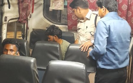 बस स्टैंड में हड़कंप:करीब 15 स्लीपर बसें  इमरजेंसी गेट सील-फायर सिलेंडर कबाड़,आरटीओ की दों टूक 7 दिन में सुधार न हुआ तो नहीं दौड़ेंगी बसें सड़क पर