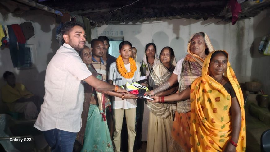 सूरजपुर की बेटी पूनम ने रचा इतिहास,नेशनल फुटबॉल टीम में चयन,पढ़ाई में अव्वल, खेल में बुलंद, पूनम सिंह आर्माे ने बढ़ाया जिले का मान
