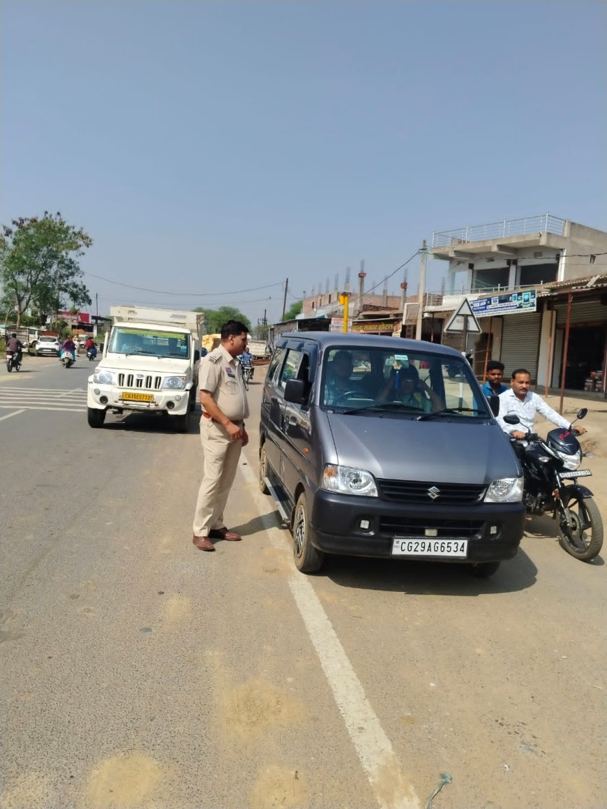 15 दिनों का विशेष यातायात जागरूकता अभियान: सूरजपुर में सड़क सुरक्षा पर पुलिस का फोकस, हेलमेट-सीटबेल्ट न लगाने वालों को चेतावनी