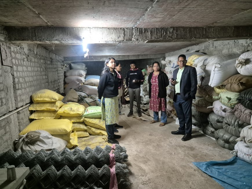 अवैध धान माफिया पर कसा शिकंजा! गोदाम सील, 300 बोरा जप्त