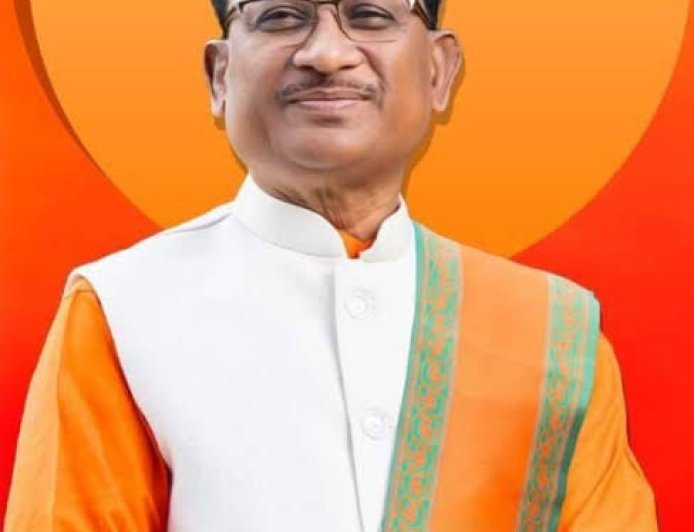 करमा महोत्सव में मुख्यमंत्री का आगमन:आदिवासी संस्कृति के उत्सव के साथ मिलेंगी विकास की कई सौगातें