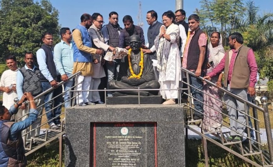 मनरेगा बचाओ संघर्ष: सूरजपुर में कांग्रेस का एक दिवसीय उपवास-धरना, केंद्र सरकार पर साधा निशाना