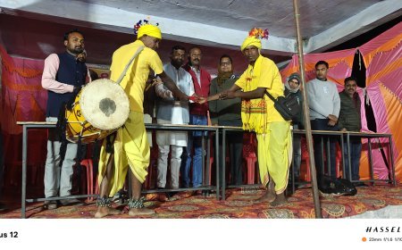 करमा की थाप पर गूंज उठी लोकसंस्कृति नई पीढ़ी से जुड़ाव की बनी मजबूत कड़ी,सार्वजनिक करमा प्रतियोगिता हमारी सांस्कृतिक पहचान : विधायक प्रतिनिधि ठाकुर प्रसाद राजवाड़े