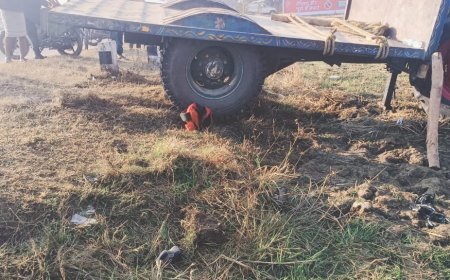 मौत बनकर दौड़ी मॉडिफाई ट्रैक्टर-ट्रॉली:कौशलपुर मोड़ पर शिक्षिका की मौके पर मौत, 6 साल का बेटा जिंदगी की जंग में