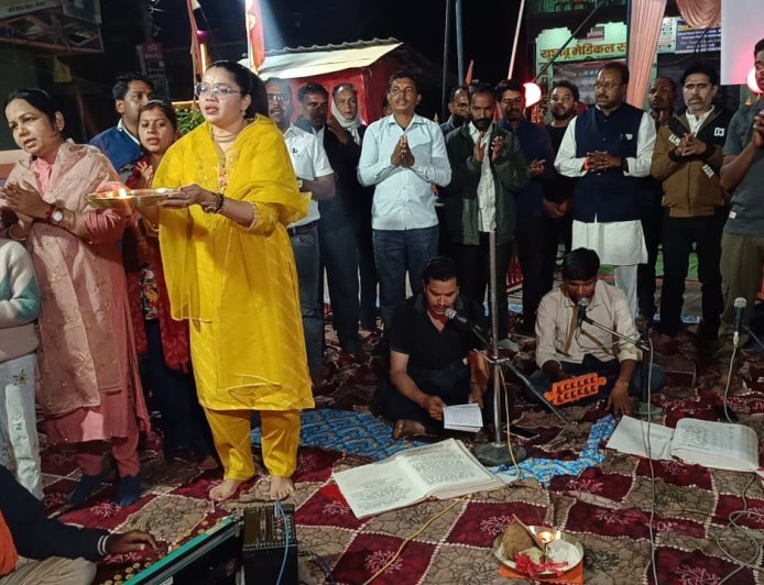 भक्ति और आस्था के संग मनाया गया मुख्यमंत्री का जन्मदिवस: रामानुजनगर के हनुमान मंदिर में संगीतमय सुंदरकांड पाठ, श्रद्धालुओं की उमड़ी भीड़