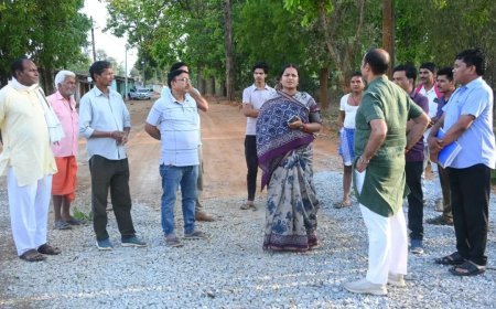 धूल भरे रास्तों से विकास की डगर तक : मंत्री श्रीमती लक्ष्मी राजवाड़े ने परखी सिलफिली-लटोरी सड़क निर्माण की रफ्तार