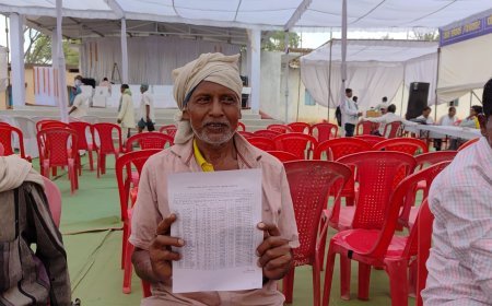 सुशासन तिहार ने लौटाई उम्मीद की रोशनी: वर्षों की प्रतीक्षा के बाद बुजुर्ग फुलसाय को मिली पेंशन की सौगात, आंखों में छलक उठी राहत की चमक…