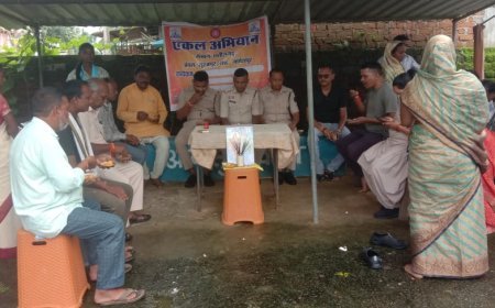 रक्षासूत्र ने जोड़ा पुलिस और समाज का रिश्ता, एकल अभियान की बहनों ने जवानों की कलाई पर बांधी राखी