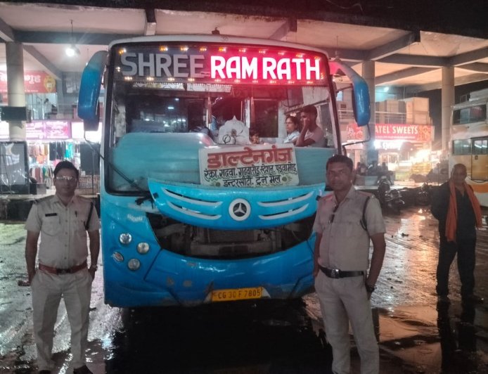 रक्षाबंधन पर यात्रियों की जेब पर डाका डालने की कोशिश, परिवहन विभाग ने बसों की जांच कर लौटाया अतिरिक्त किराया