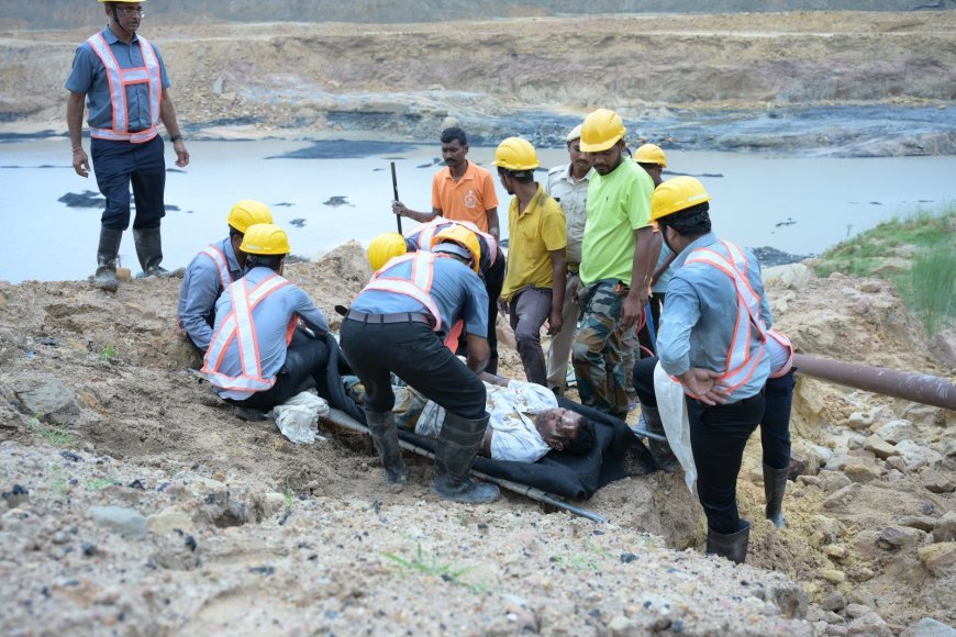 बाढ़ से निपटने की तैयारियों की परखी गई हकीकत, आमगांव ओपन कास्ट माइन में हुआ मॉकड्रिल