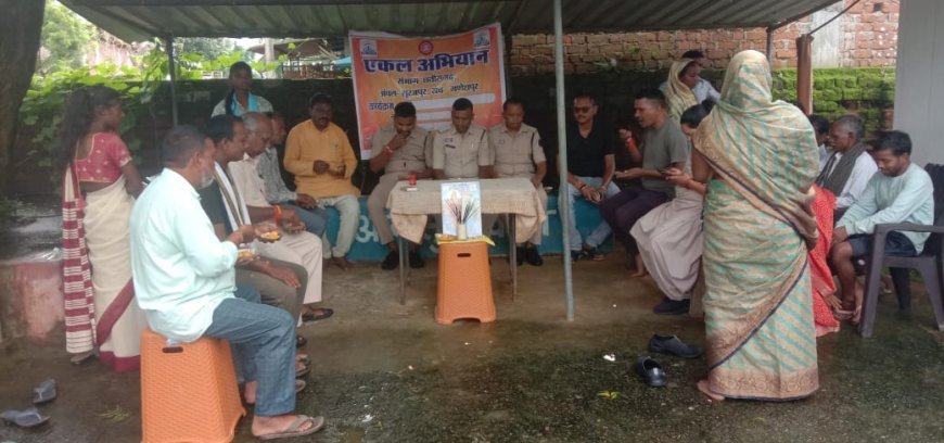 रक्षासूत्र ने जोड़ा पुलिस और समाज का रिश्ता, एकल अभियान की बहनों ने जवानों की कलाई पर बांधी राखी