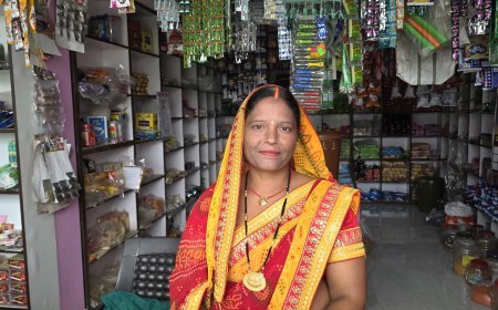 एक लाख के सहारे बदली जिंदगी, हरमनिया की दुकान बनी गांव की महिलाओं की ताकत