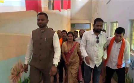 जन्मदिन को सेवा दिवस बनाकर सीतापुर CHC में रक्तदान, मरीजों के बीच पहुंचे विधायक