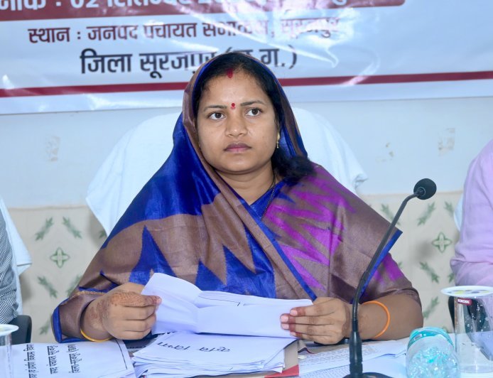 योजनाओं की फाइल नहीं, अंतिम व्यक्ति की जिंदगी में दिखे बदलाव : मंत्री लक्ष्मी राजवाड़े