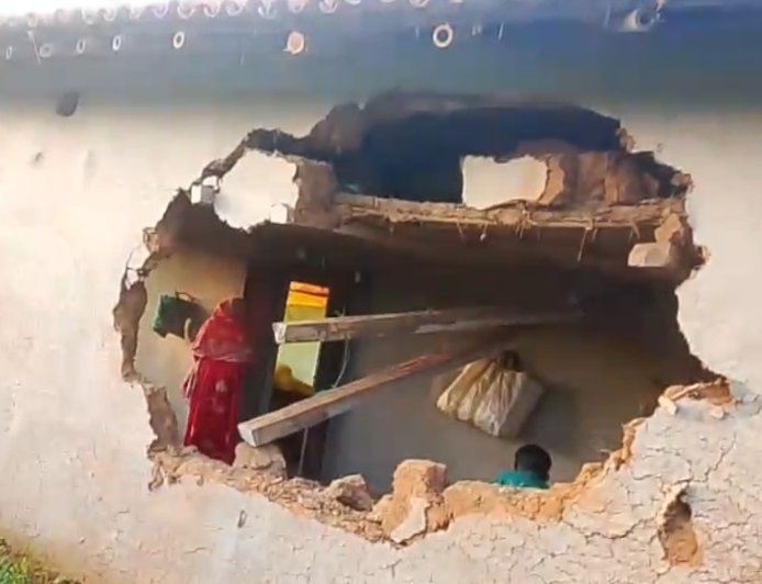 मयूरधक्की में हाथी का खौफ, दो घरों को नुकसान; ग्रामीणों ने वन विभाग की कार्यप्रणाली पर उठाए सवाल