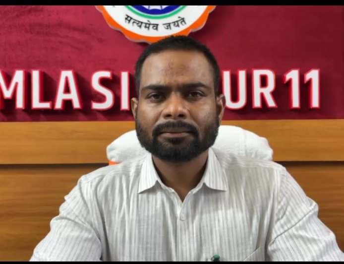 जमीन कब्जे की शिकायत पर विधायक रामकुमार टोप्पो सख्त, जांच के दिए निर्देश:जनसुनवाई में पहुंचा मामला, अधिकारी-कर्मचारी की भूमिका सामने आई तो दंडात्मक कार्रवाई के निर्देश