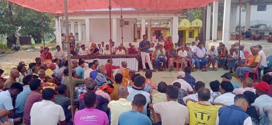 गांव में शराबबंदी का असर, बाहर से शराब पीकर पहुंचे 16 लोगों पर पंचायत की कार्रवाई:केवरी गांव में शराब पीकर पहुंचने वालों पर सख्ती, पंचायत ने वसूला 45 हजार रुपये जुर्मान