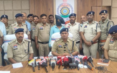पैसों के लालच में दो जिंदगियां खत्म, मां के बाद बेटे की भी बेरहमी से हत्या सूरजपुर पुलिस ने सुलझाई अंधे कत्ल की गुत्थी